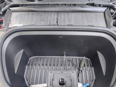 Tesla Model Y Rear-Wheel Drive - ფოტო 16