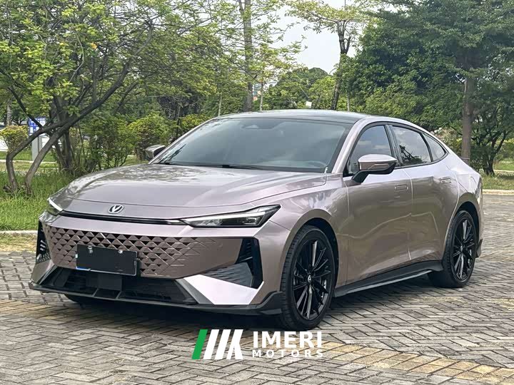Changan UNI-V 1.5T Premium Sport - ავტომობილი ჩინეთიდან
