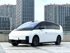 Li Auto MEGA Home Family Edition - ფოტო 1