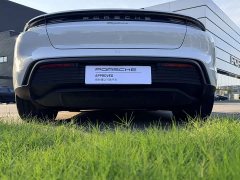 Porsche Taycan - ფოტო 12