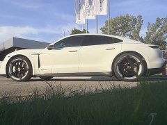 Porsche Taycan - ფოტო 3