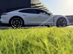 Porsche Taycan - ფოტო 5