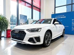 Audi A4L 40 TFSI Fashion Dynamic - ფოტო 1