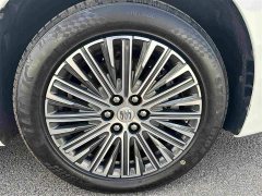Buick GL8 New Energy Luzun Respect Edition 7-Seater - ფოტო 11