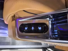 Mercedes-Benz Vito 2023 2.0T Business Edition 7-Seater - ფოტო 9