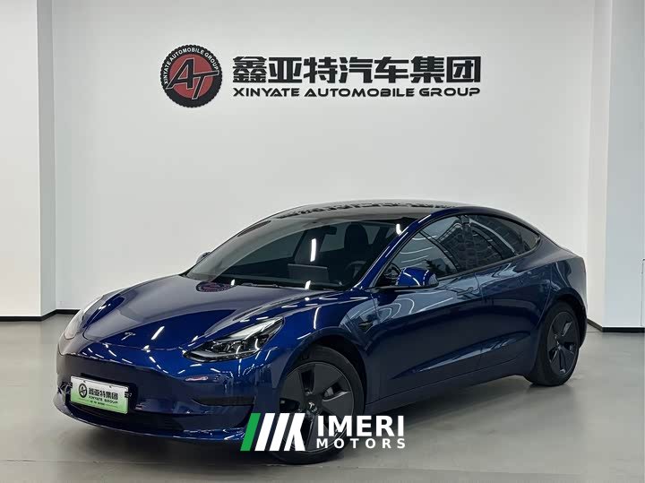 Tesla Model 3 Rear-Wheel Drive