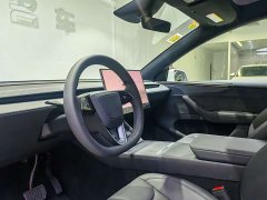 Tesla Model Y Long Range All-Wheel Drive - ფოტო 4