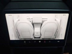 Tesla Model Y Long Range All-Wheel Drive - ფოტო 8