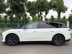 Li Auto i6 2025 Two-Wheel Drive Standard - ფოტო 7