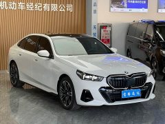 BMW 5 Series Facelift 525Li M Sport Package - ფოტო 3