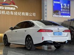 BMW 5 Series Facelift 525Li M Sport Package - ფოტო 4