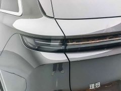 Li Auto L6 Pro - ფოტო 16