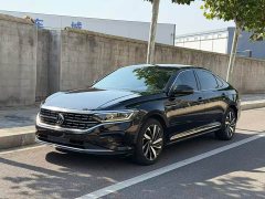 Volkswagen Passat 330TSI Luxury - ფოტო 1