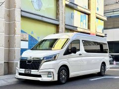 Toyota HIACE 2022 3.5L Automatic 7-Seater - ფოტო 1