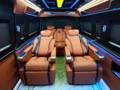 Toyota HIACE 2022 3.5L Automatic 7-Seater - ფოტო 10