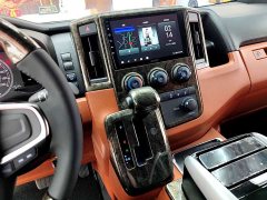 Toyota HIACE 2022 3.5L Automatic 7-Seater - ფოტო 11