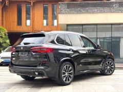 BMW X5 xDrive40i Deluxe Version M - ფოტო 5