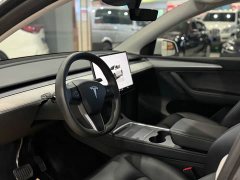 Tesla Model Y Rear-Wheel Drive - ფოტო 5
