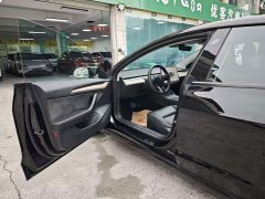 Tesla Model 3 2022 Rear-Wheel Drive - ფოტო 5