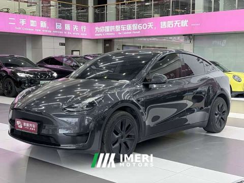 2024 Tesla Model Y Rear-Wheel Drive