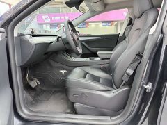 Tesla Model Y Rear-Wheel Drive - ფოტო 14