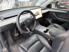 Tesla Model Y Rear-Wheel Drive - ფოტო 17