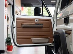 Toyota Land Cruiser (Import) LC71 4.0L Automatic - ფოტო 11