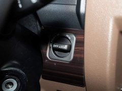 Toyota Land Cruiser (Import) LC71 4.0L Automatic - ფოტო 16