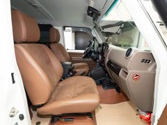Toyota Land Cruiser (Import) LC71 4.0L Automatic - ფოტო 9