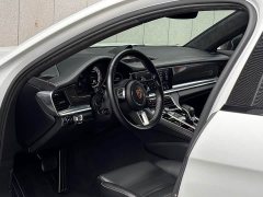 Porsche Panamera E-Hybrid 2018 Panamera Turbo S E-Hybrid Sport Turismo 4.0T - ფოტო 9
