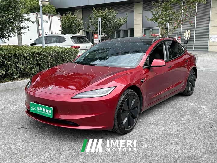 Tesla Model 3 Rear-Wheel Drive