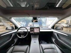 Tesla Model Y Rear-Wheel Drive - ფოტო 4