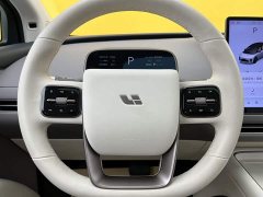Li Auto i8 Standard Edition - ფოტო 12