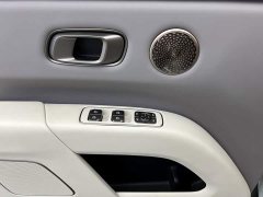 Li Auto i8 Standard Edition - ფოტო 14