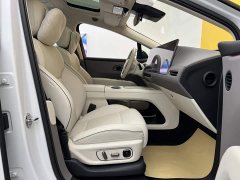 Li Auto i8 Standard Edition - ფოტო 16