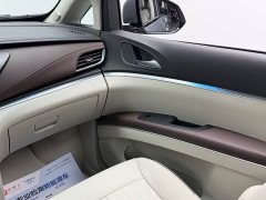 Buick GL8 Land Executive Cabin 652T Luxury - ფოტო 11