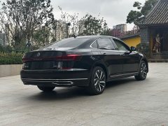 Volkswagen Passat 2022 330TSI Starry Sky Elite - ფოტო 10