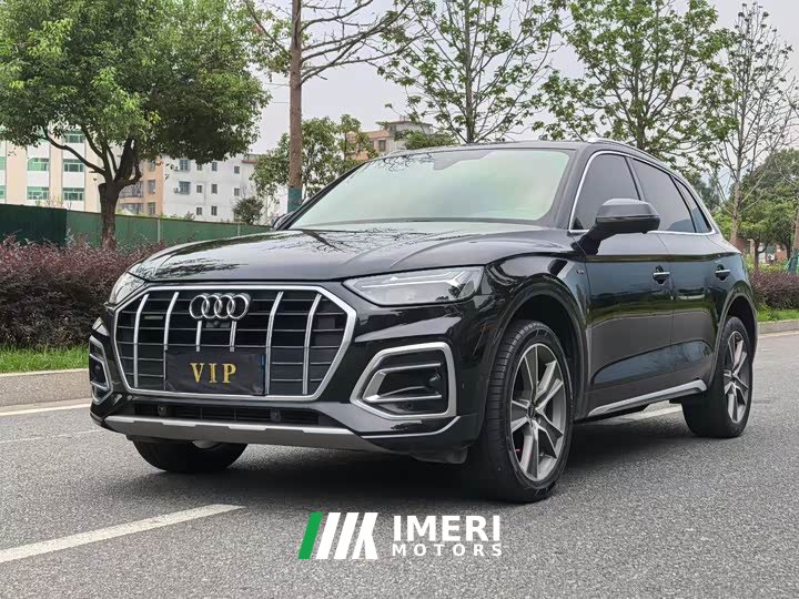 Audi Q5L 45T Luxury Dynamic - ავტომობილი ჩინეთიდან