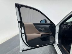 Lexus ES 2022 300h Premium Edition - ფოტო 11
