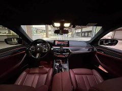 BMW 5 Series 530Li Luxury M Sport Package - ფოტო 4