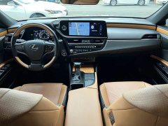 Lexus ES 300h Executive - ფოტო 19