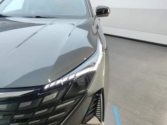 Changan UNI-Z 1.5T Premium Edition - ფოტო 5