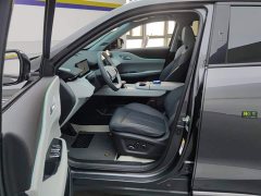 Changan UNI-Z 1.5T Premium Edition - ფოტო 9