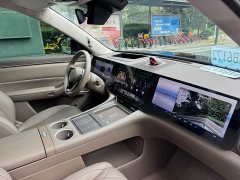 AITO M8 Pure Electric Max Six-Seat AWD with 192-Channel LiDAR - ფოტო 18