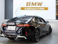 BMW 5 Series 525Li M Sport Package - ფოტო 7