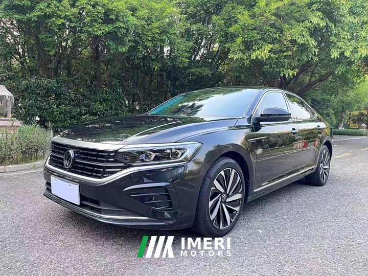 Volkswagen Passat Facelift 330TSI Elite - ავტომობილი ჩინეთიდან
