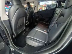 Tesla Model Y Rear-Wheel Drive - ფოტო 4