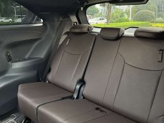 Toyota Sienna 2021 2.5L Hybrid Platinum Edition - ფოტო 11
