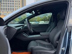 Tesla Model Y L Long Range All-Wheel Drive - ფოტო 3