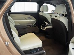 Bentley Bentayga 4.0T V8 Long Wheelbase - ფოტო 13
